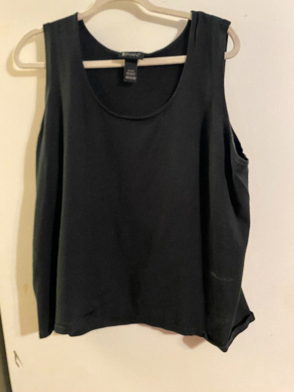 black tank top
